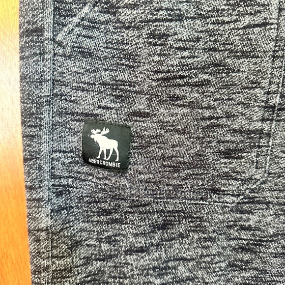 Abercrombie Kids Boys Active Sweatpants 
Very good shape
Size 15/16 - Picture 3 of 5